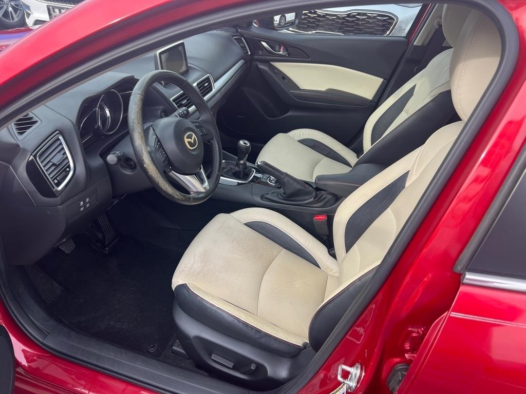 Mazda MAZDA3  2015