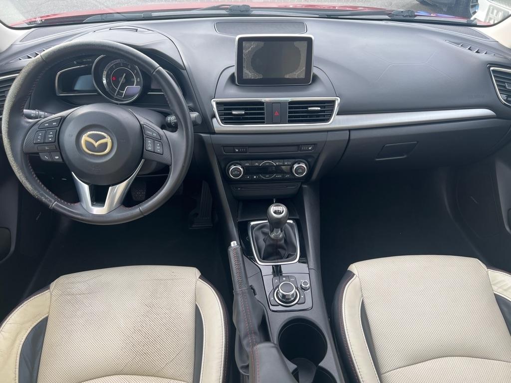 Mazda MAZDA3  2015