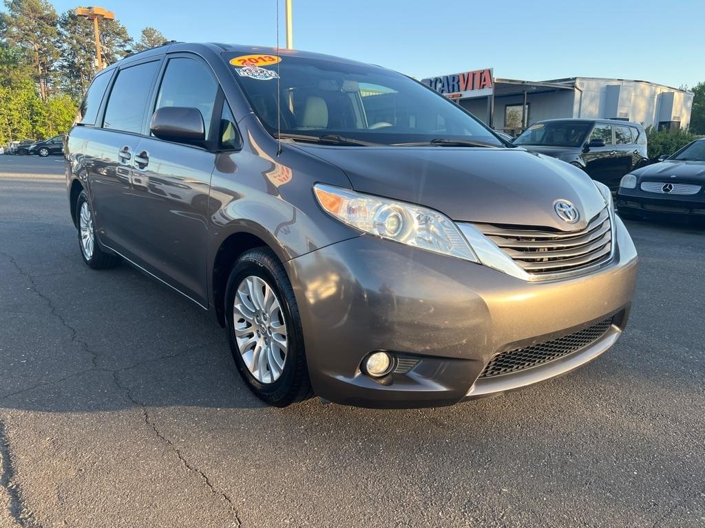 Toyota Sienna  2013