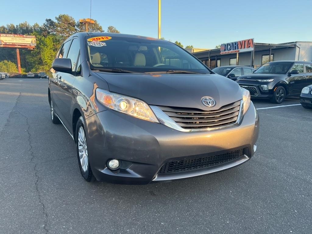 Toyota Sienna  2013