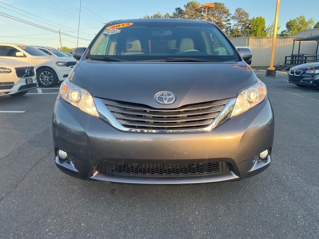 Toyota Sienna  2013
