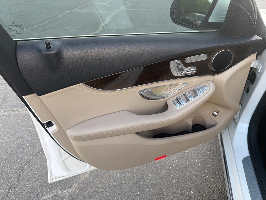 Mercedes-Benz C-Class  2016