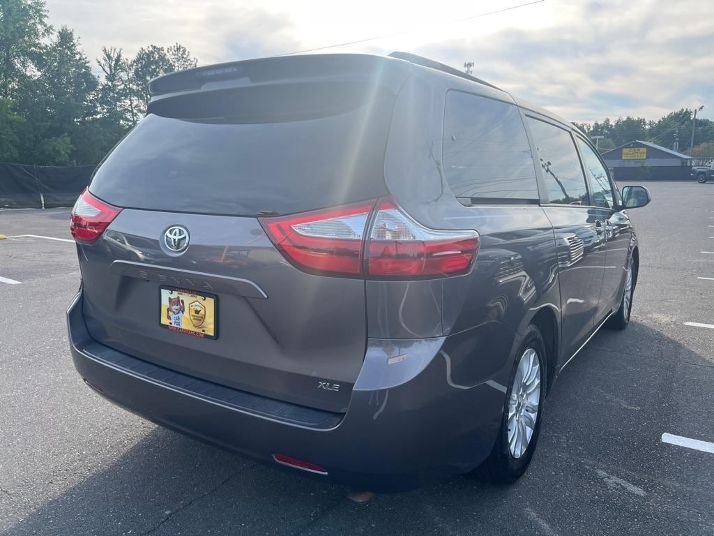 Toyota Sienna  2015
