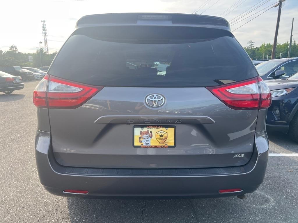 Toyota Sienna  2015