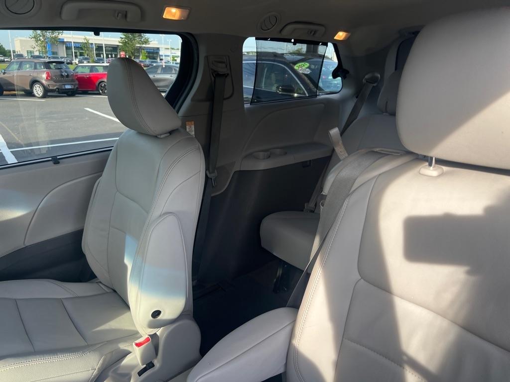 Toyota Sienna  2015