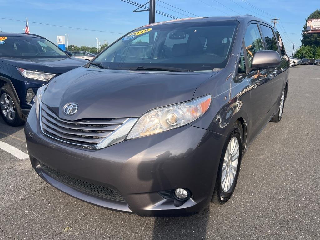 Toyota Sienna  2015