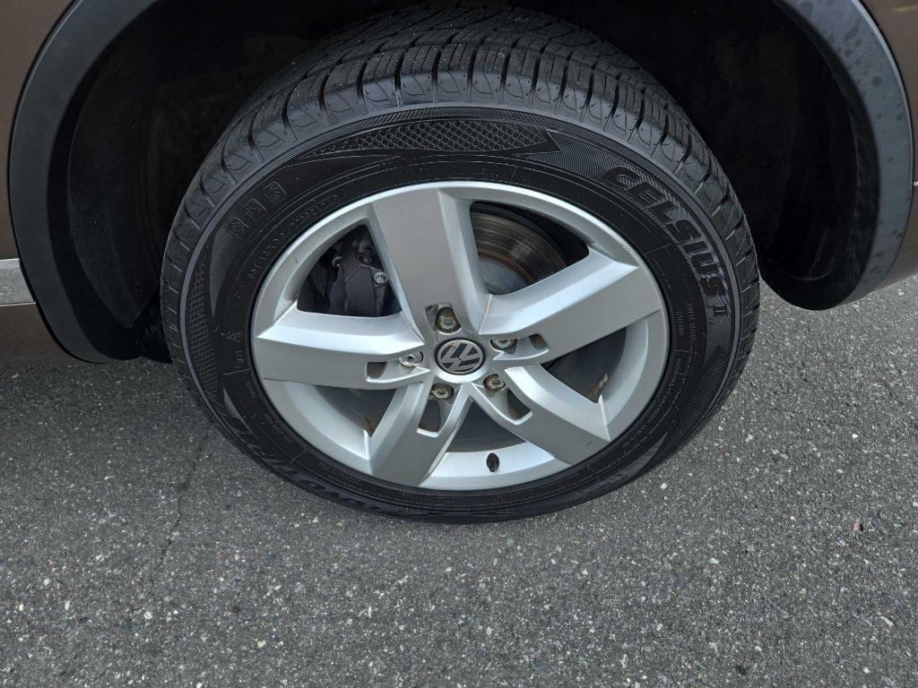 Volkswagen Touareg  2013
