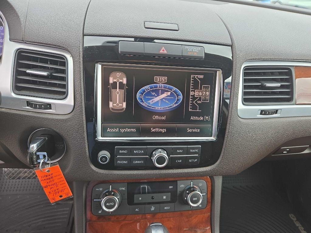 Volkswagen Touareg  2013