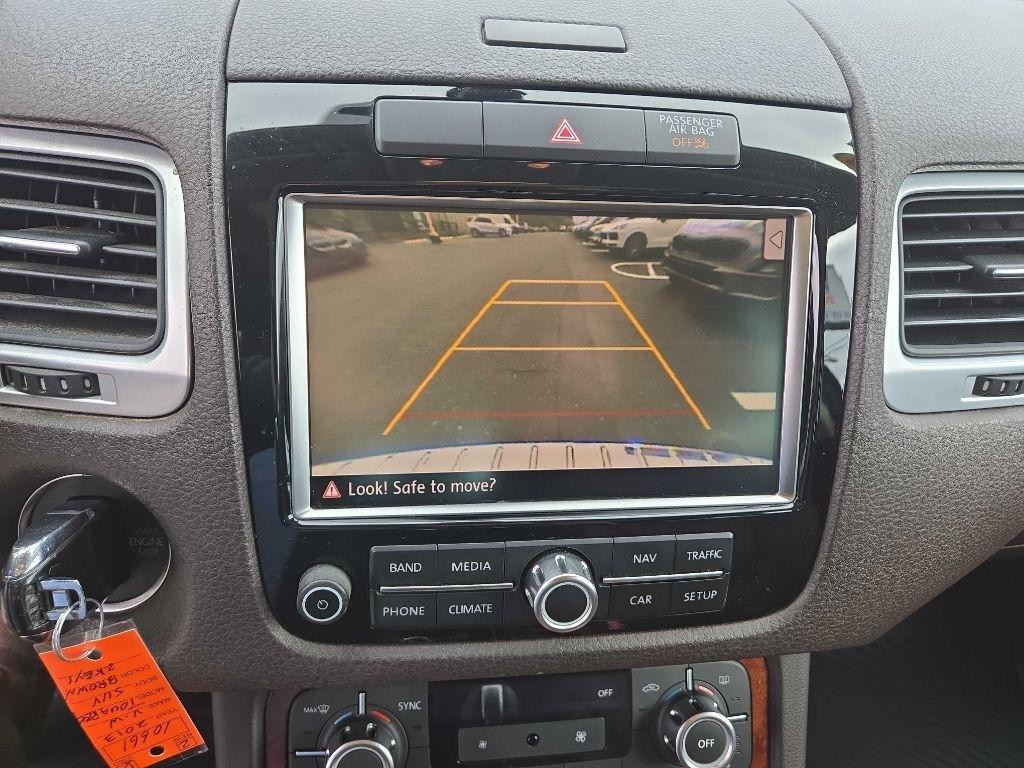 Volkswagen Touareg  2013