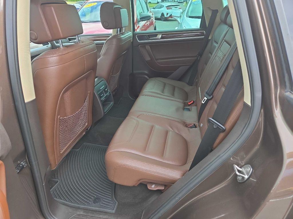 Volkswagen Touareg  2013