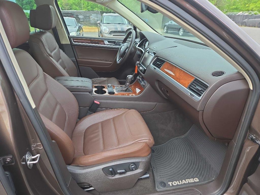 Volkswagen Touareg  2013