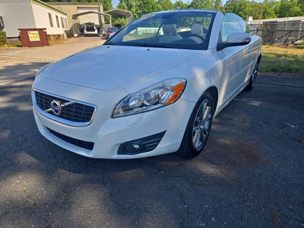 2012 Volvo C70 T5's photo