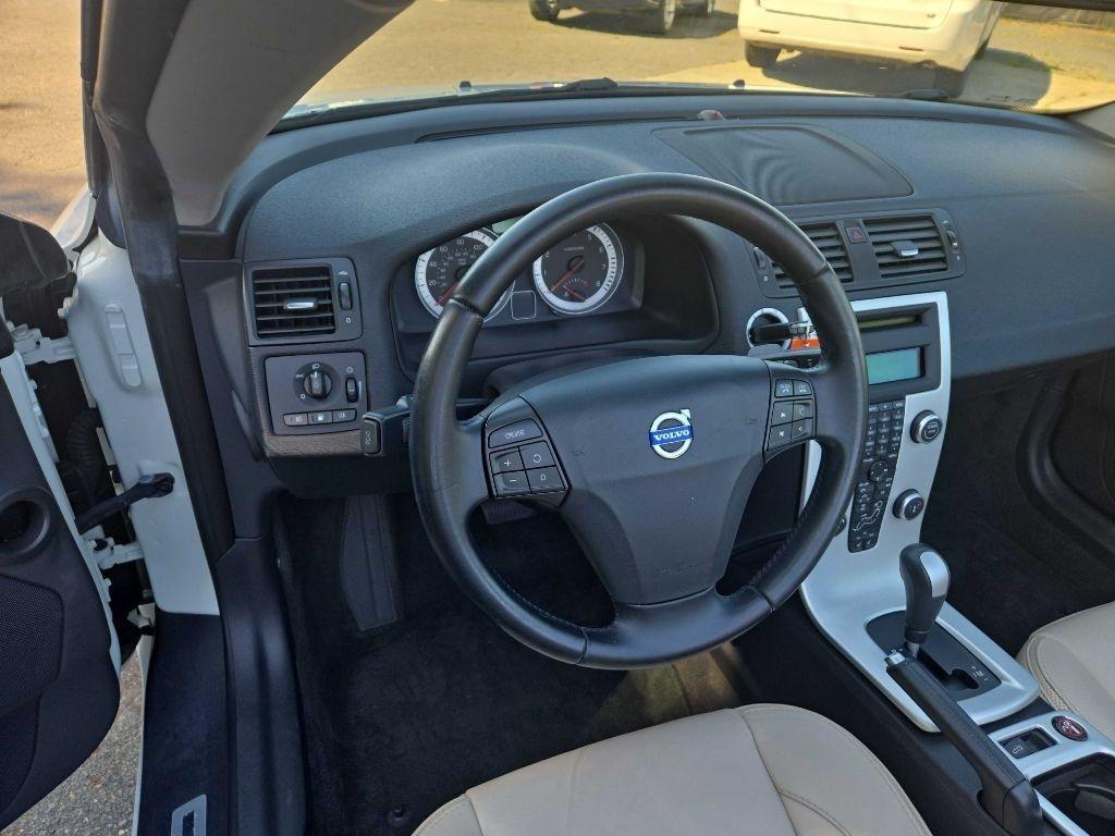 Volvo C70  2012