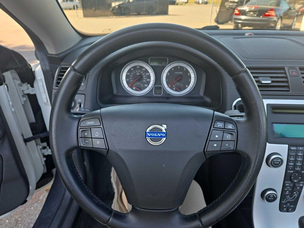 Volvo C70  2012