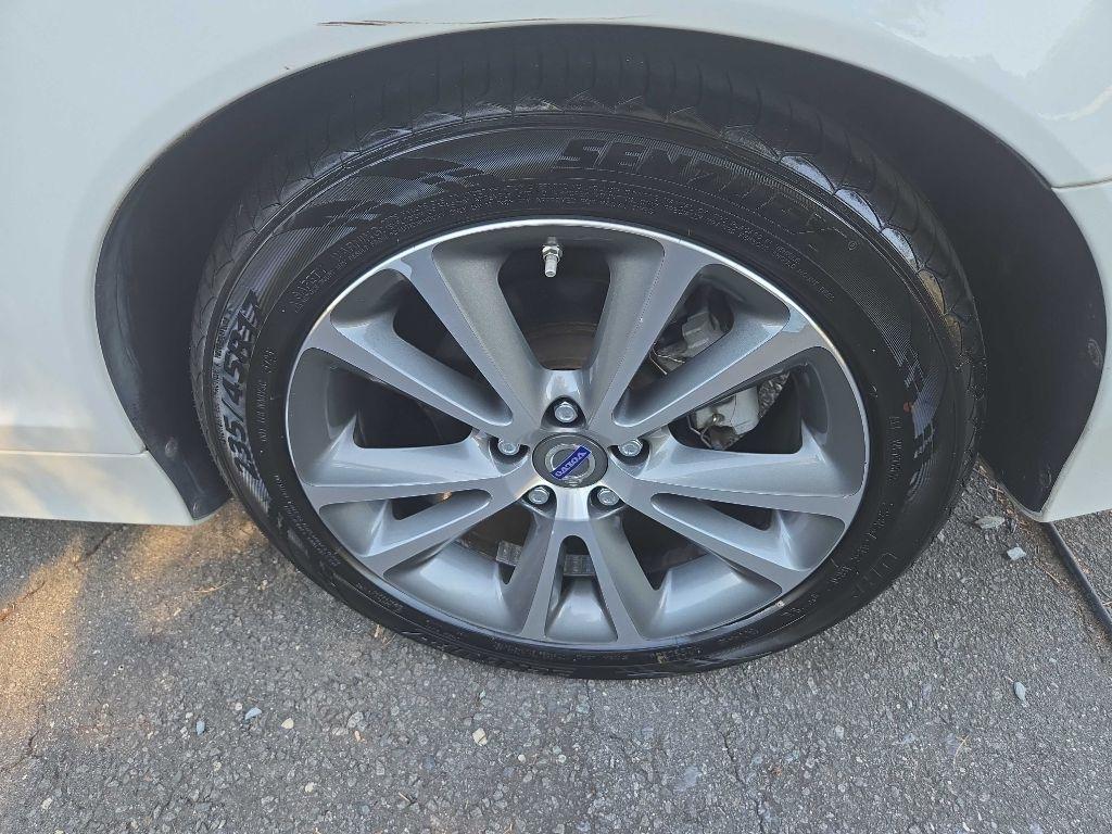 Volvo C70  2012