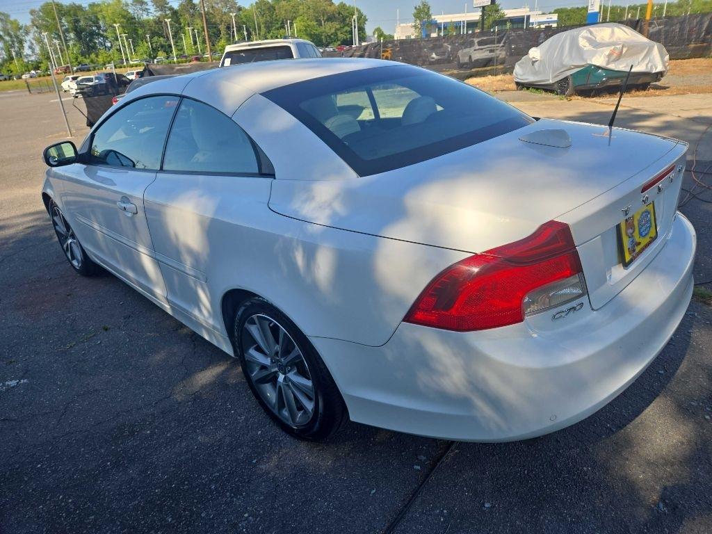 Volvo C70  2012