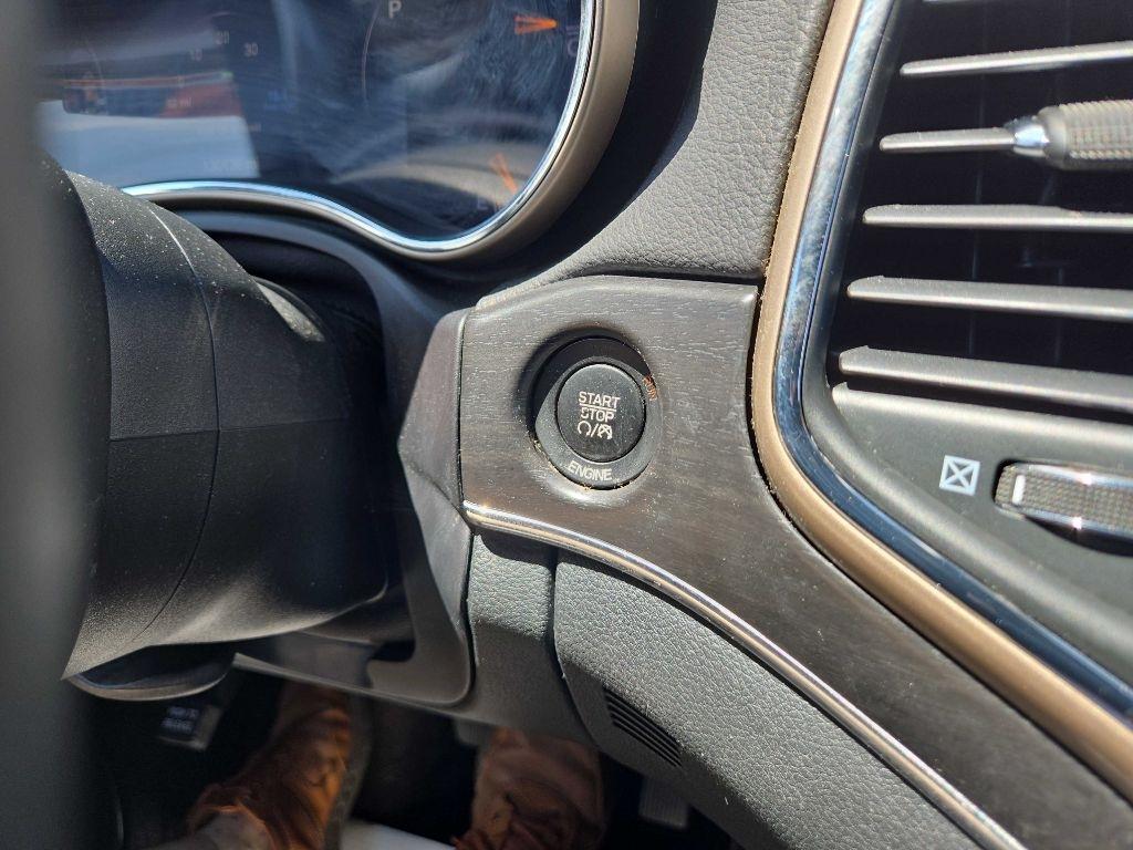 Jeep Grand Cherokee  2015