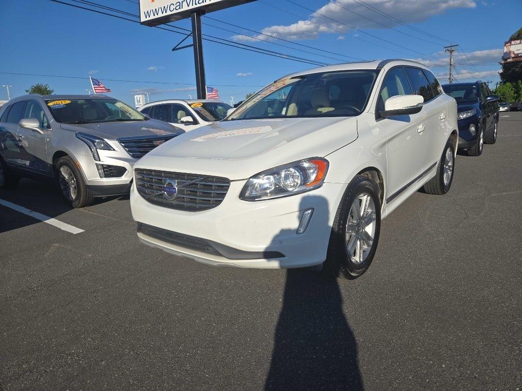 2016 Volvo XC60 T6 Drive-E's photo