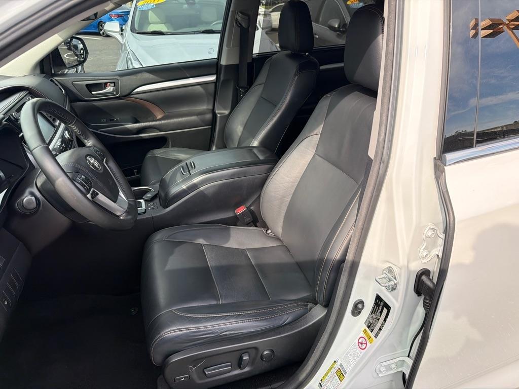 Toyota Highlander  2017