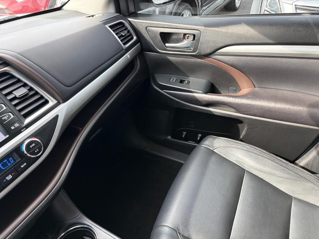 Toyota Highlander  2017