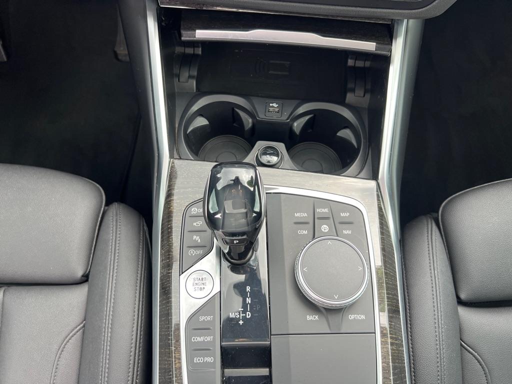 BMW 3-Series  2021
