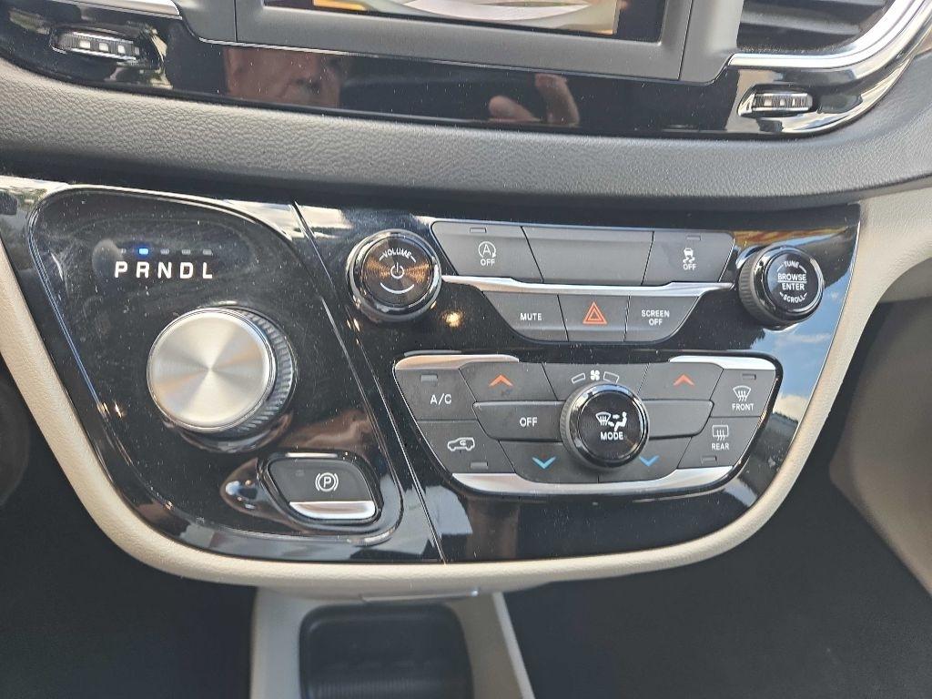 Chrysler Voyager  2020