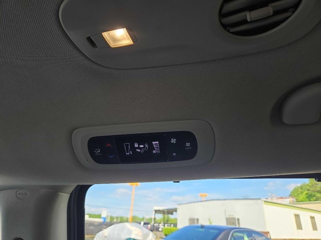 Chrysler Voyager  2020