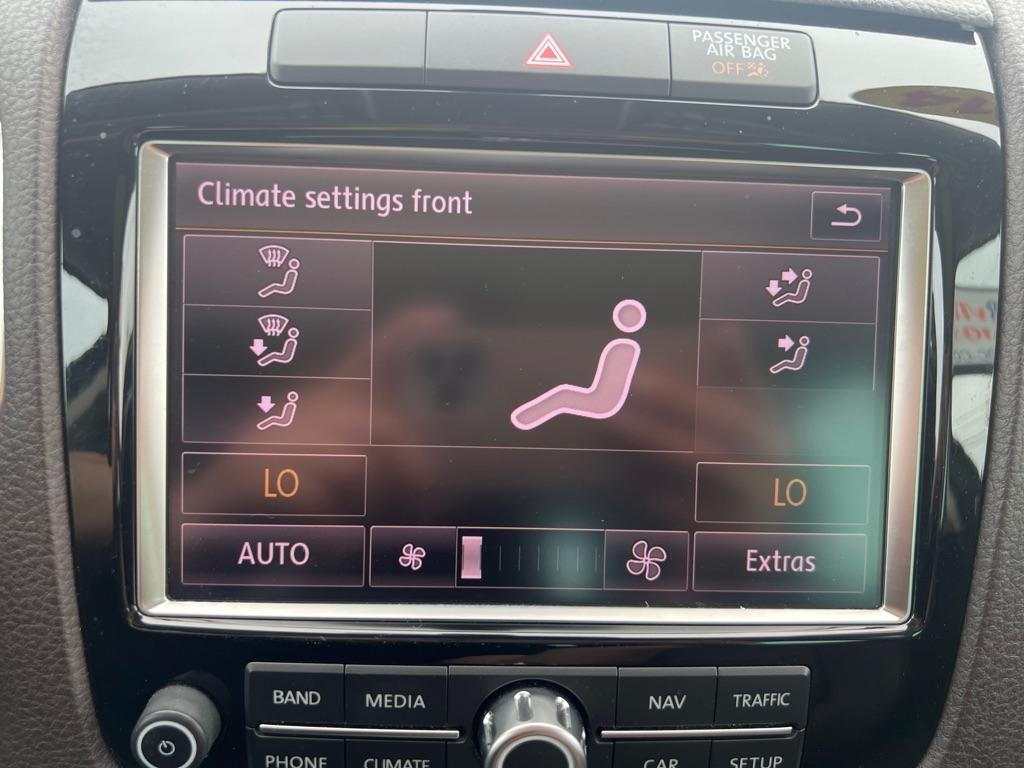 Volkswagen Touareg  2014