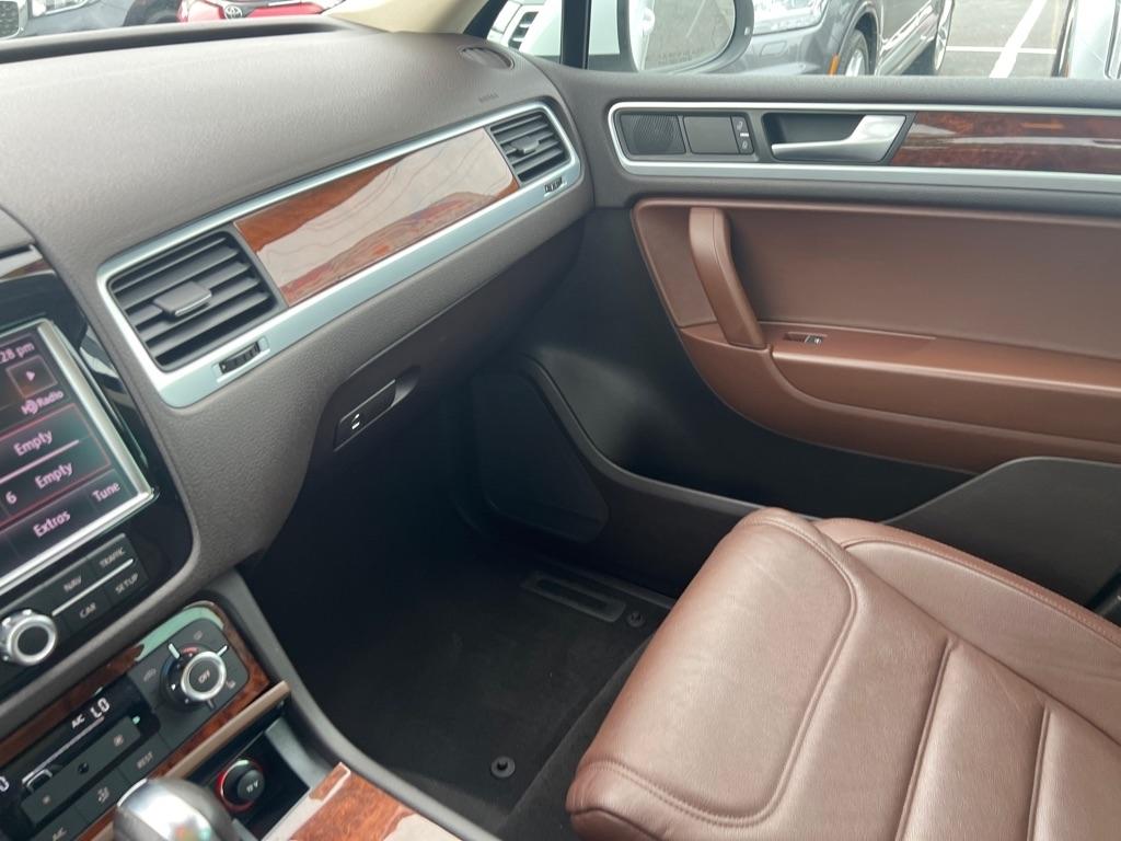 Volkswagen Touareg  2014