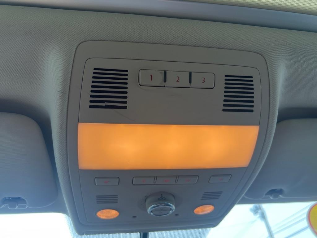 Volkswagen Touareg  2014