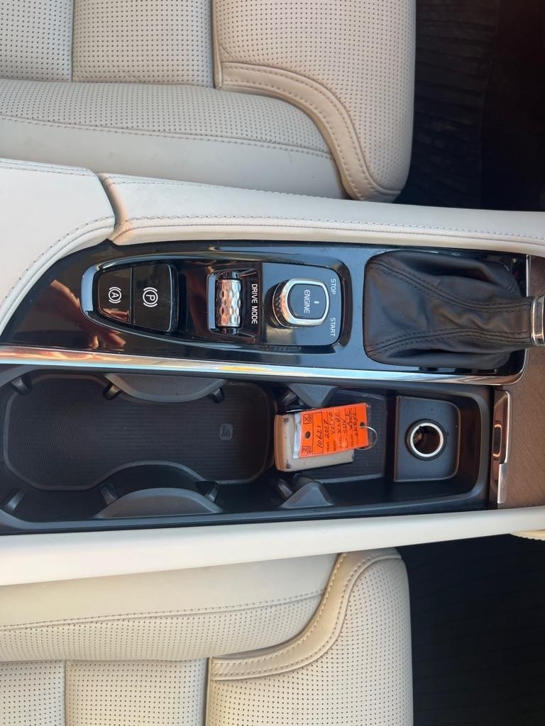 Volvo XC90  2017