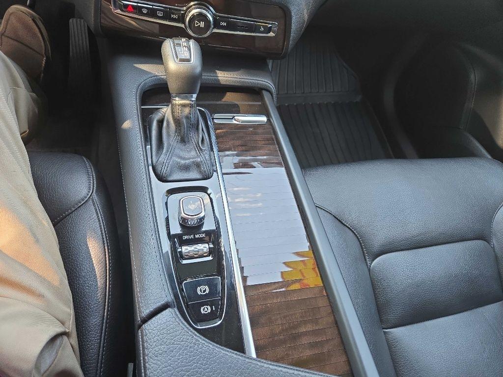 Volvo XC90  2017