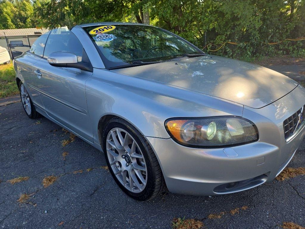 Volvo C70  2010