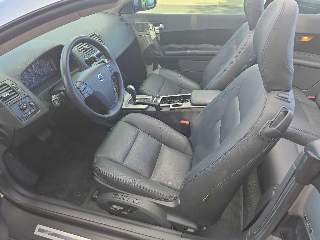 Volvo C70  2010