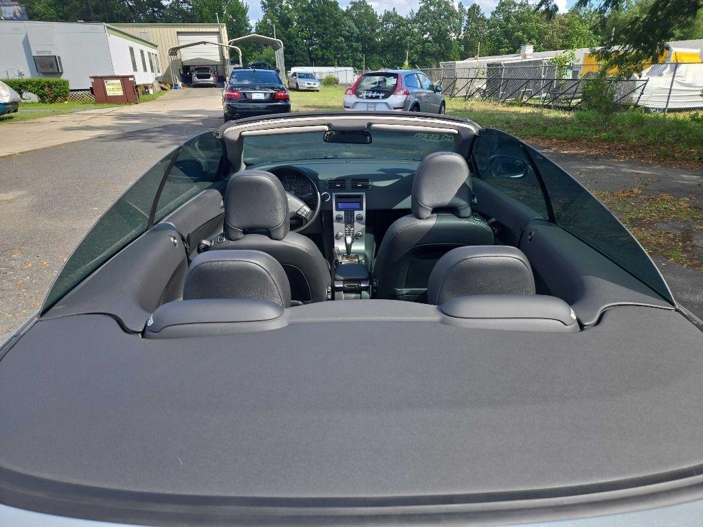 Volvo C70  2010