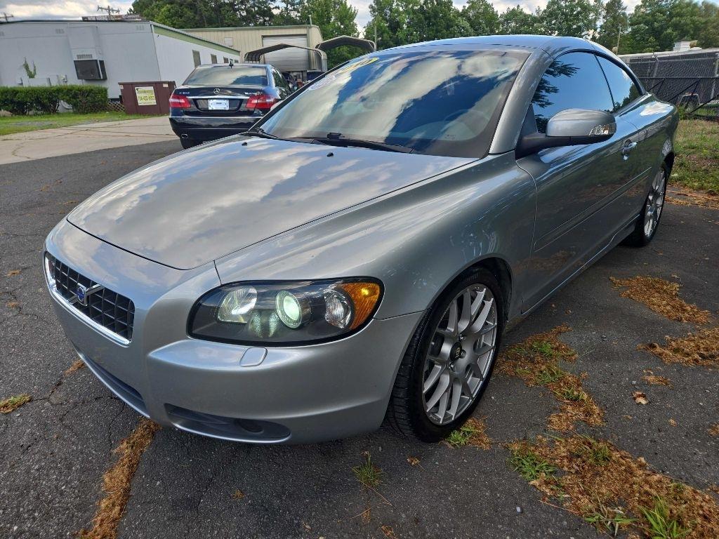 Volvo C70  2010