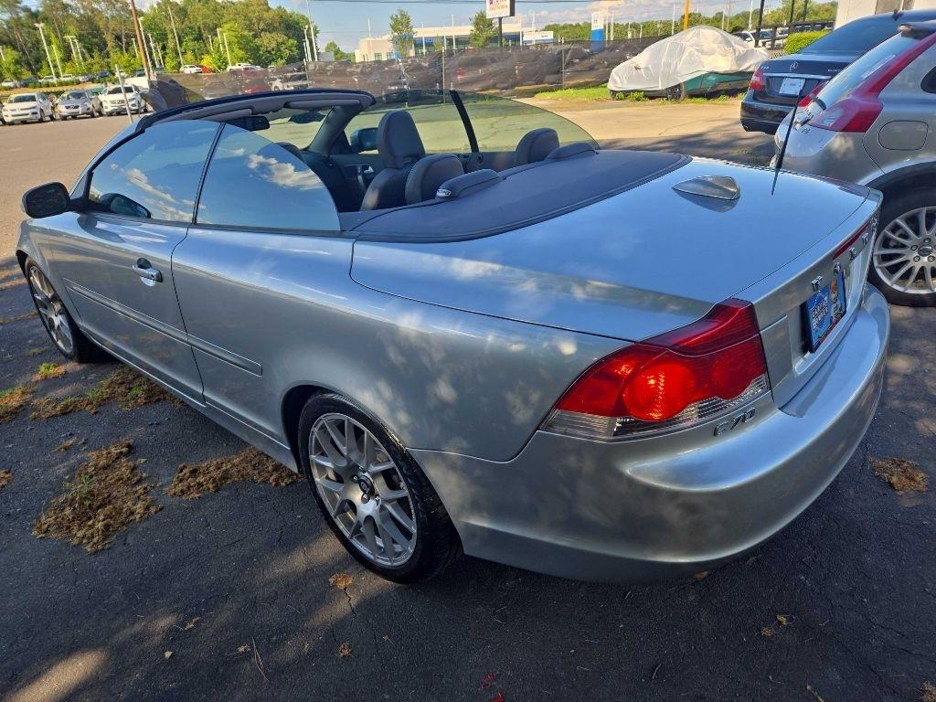 Volvo C70  2010