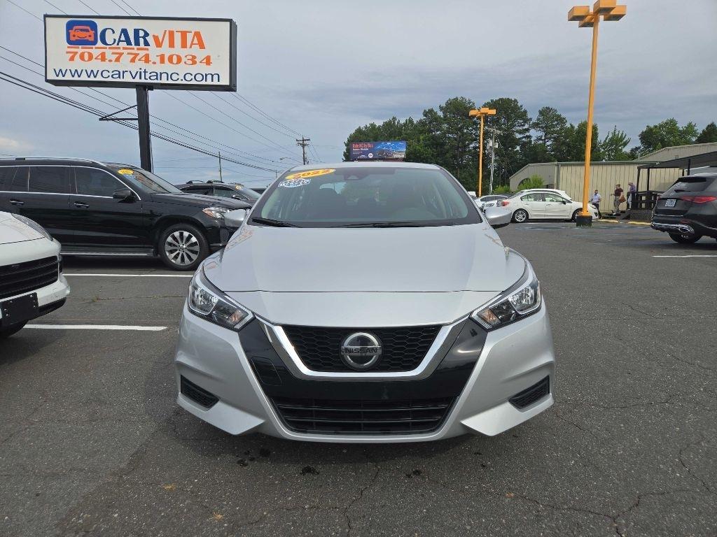 Nissan Versa  2022