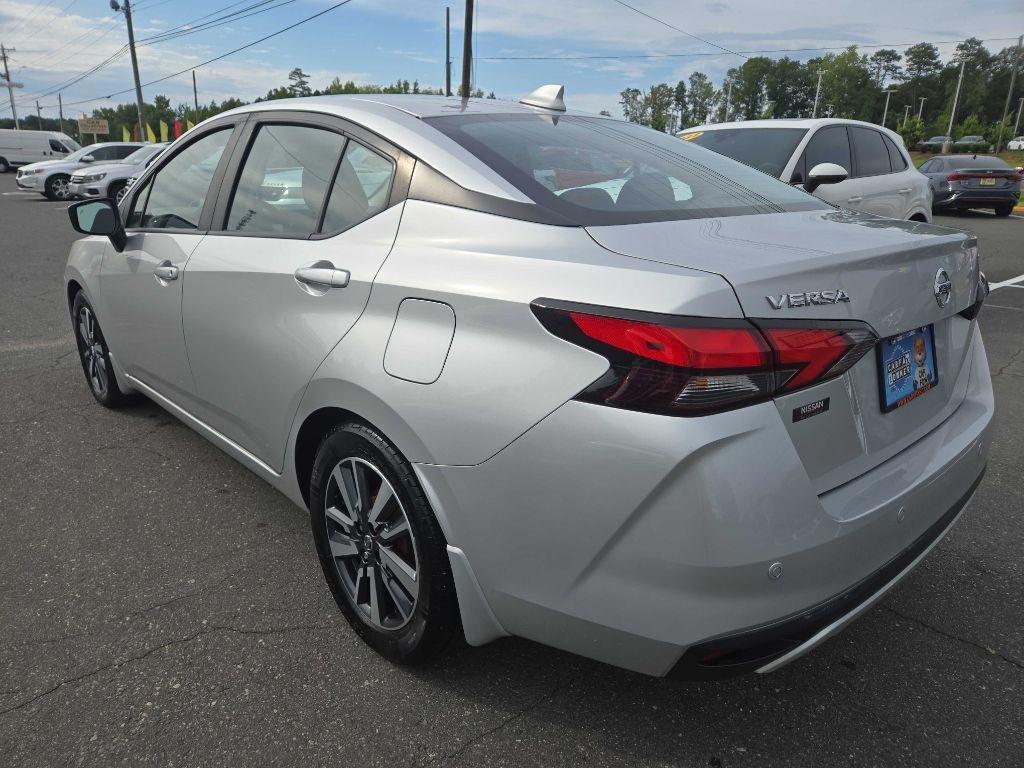 Nissan Versa  2022