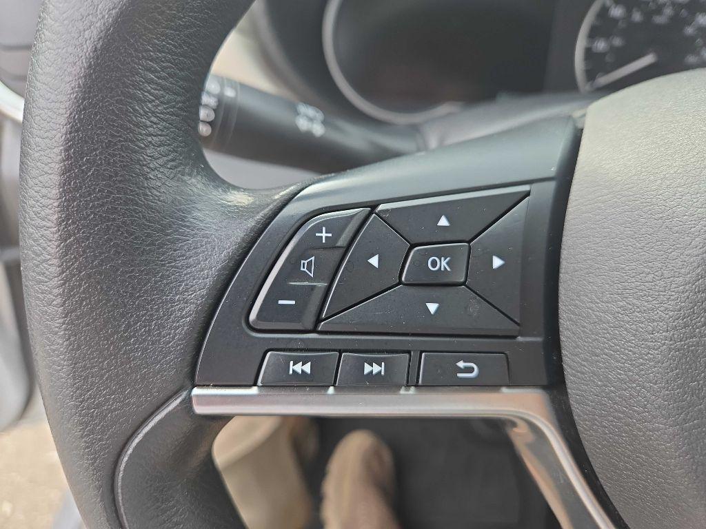 Nissan Versa  2022