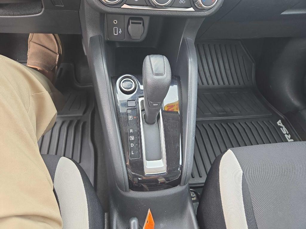 Nissan Versa  2022