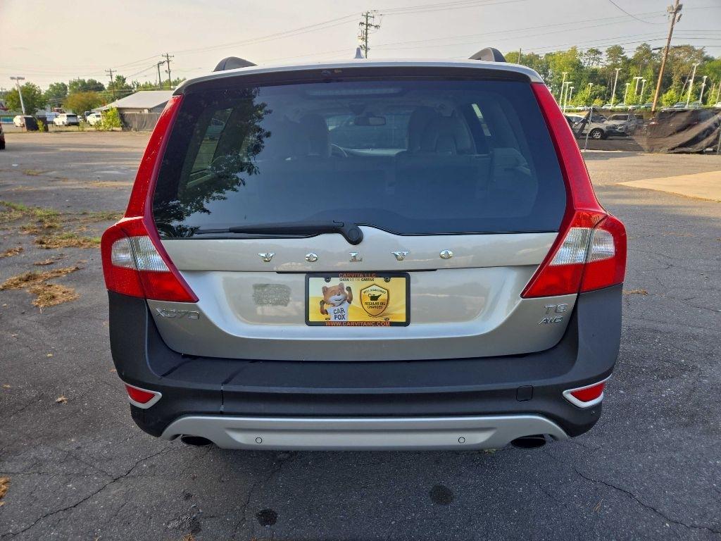 Volvo XC70  2011
