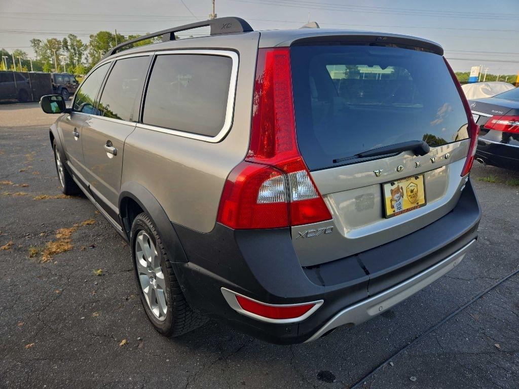 Volvo XC70  2011