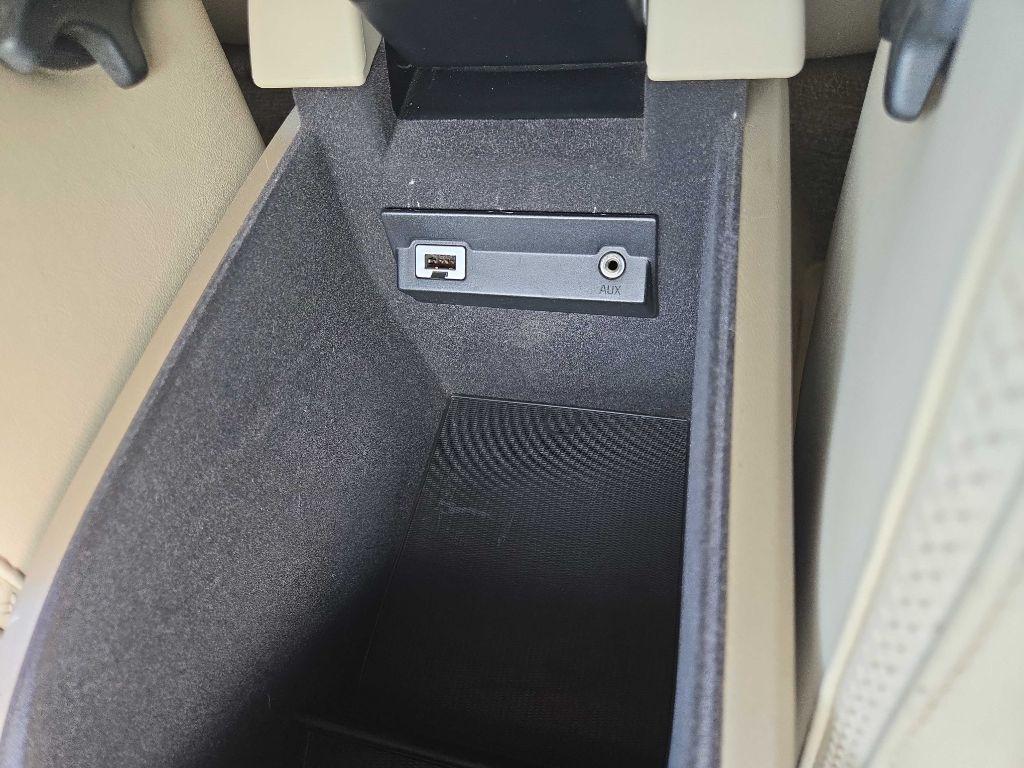 Volvo XC70  2011
