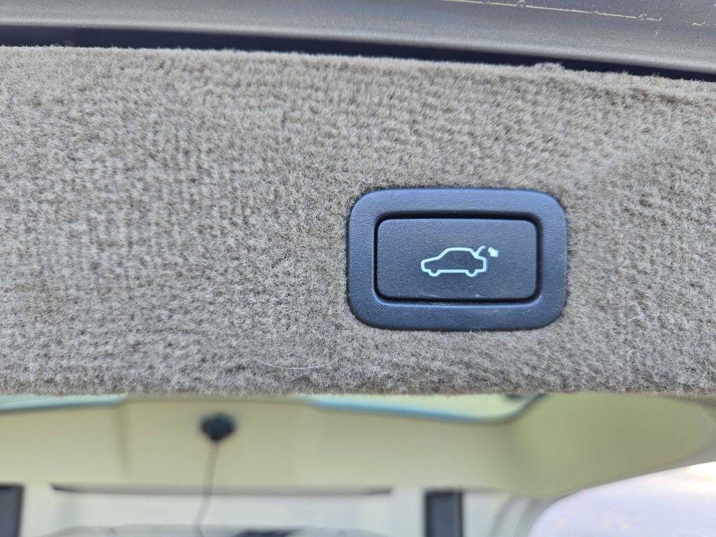 Volvo XC70  2011