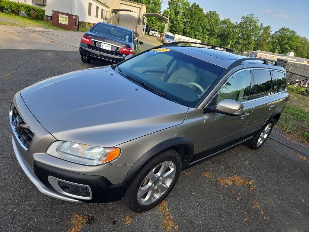 Volvo XC70  2011