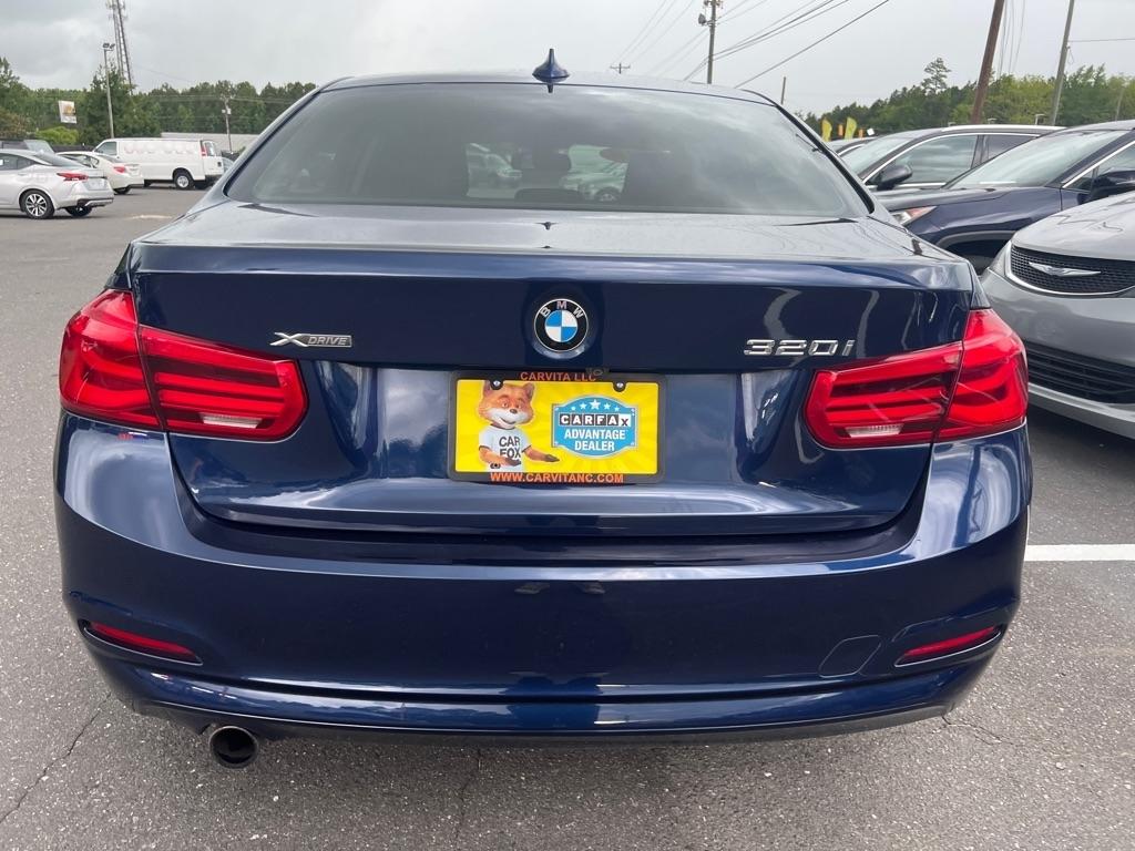 BMW 3-Series  2018