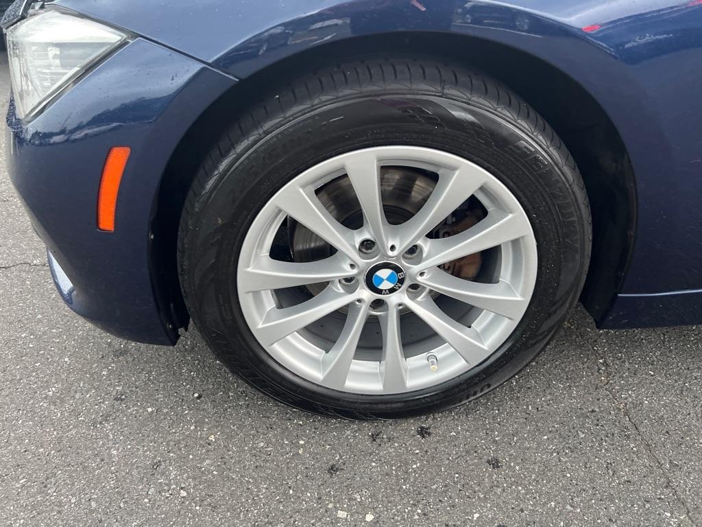 BMW 3-Series  2018