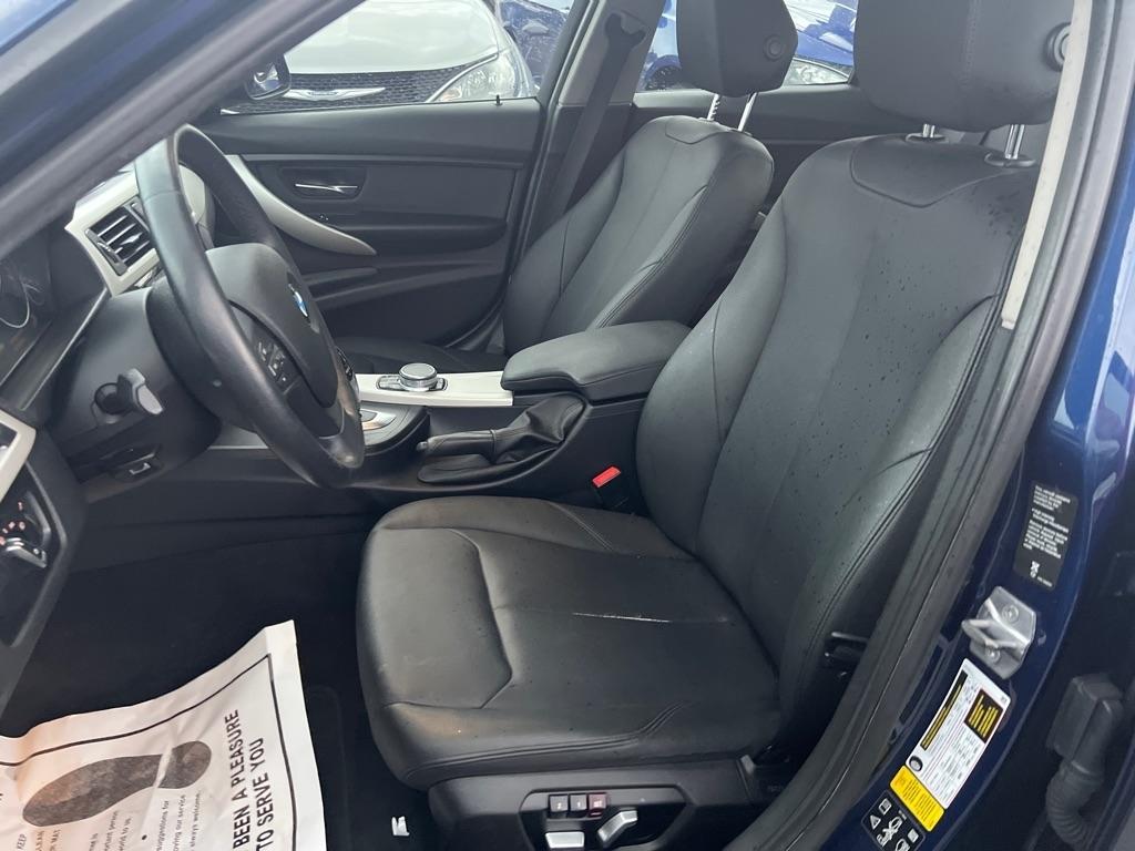 BMW 3-Series  2018