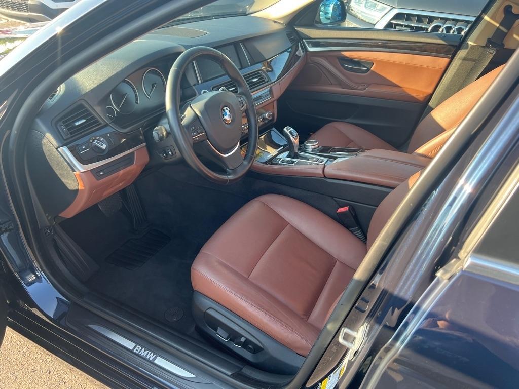 BMW 5-Series  2016